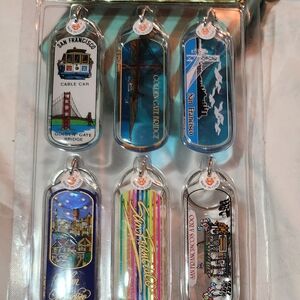 0045. New San Francisco Souvenir Keychains Set